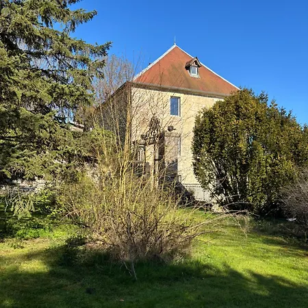 Chateau La Hussardiere 3* Dampierre-sur-Salon