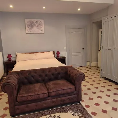 Bed and breakfast Chateau La Hussardiere