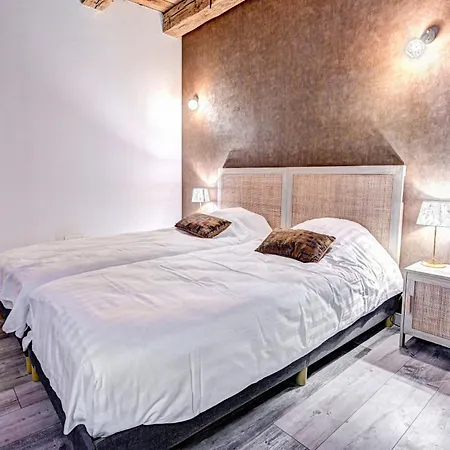Chateau La Hussardiere 3*