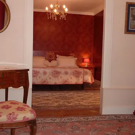 Chateau La Hussardiere Bed and breakfast 3*