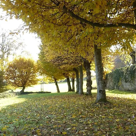 Chateau La Hussardiere Bed and breakfast Dampierre-sur-Salon
